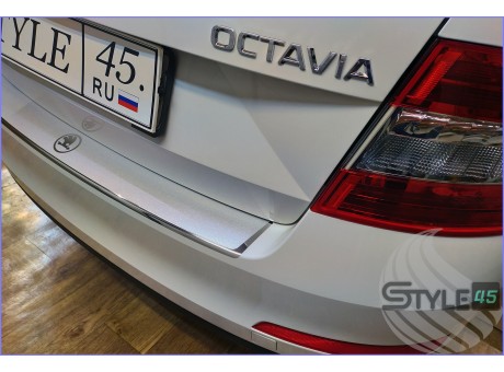 Наклейка на задний бампер Skoda Octavia A7