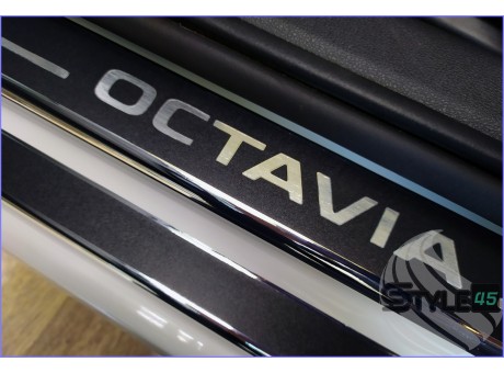 Наклейки на пороги Skoda Octavia A7