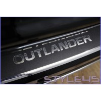 Наклейка на задний бампер Mitsubishi Outlander 3