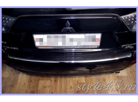 Наклейка на задний бампер для Mitsubishi Outlander 2 