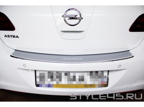 Наклейка на задний бампер для Opel Astra J