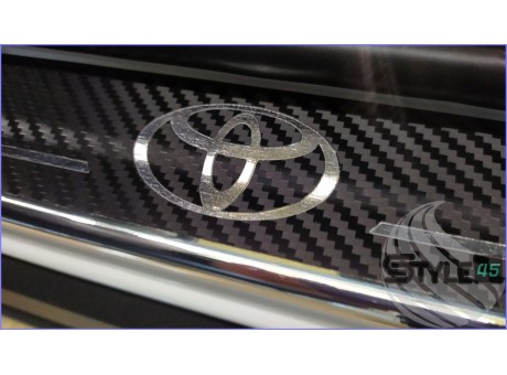 Наклейки на пороги Toyota RAV4 XA50